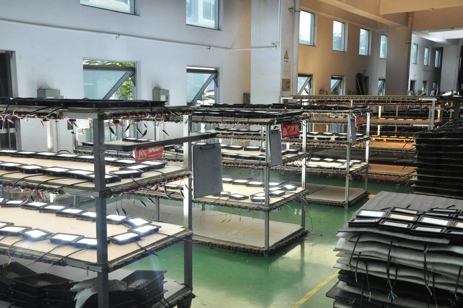 Shenzhen Snetop Technology Co., Ltd Produktionslinie des Herstellers